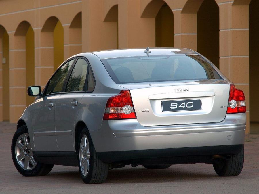  Volvo S40 2004 года  (ZA) (фото 13 из 16)